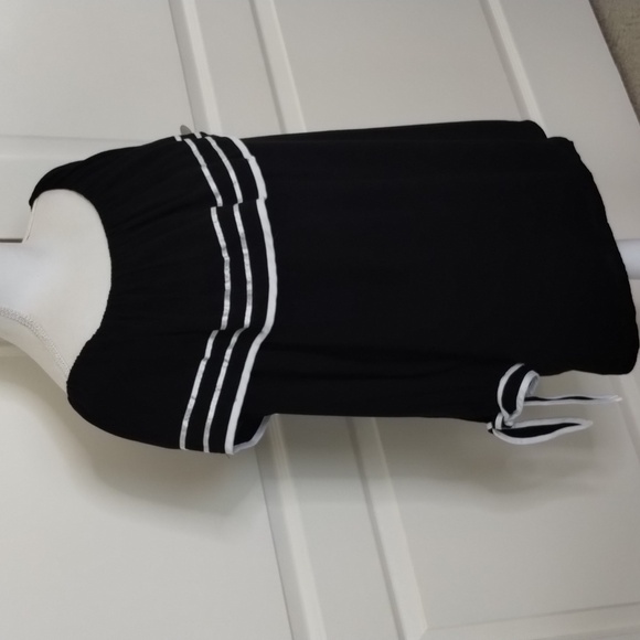 Forever 21 black and white on or off shoulder blouse size large, lined - Picture 3 of 10